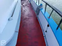 بحری جہاز فروخت کے لیے
