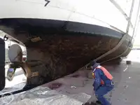 بحری جہاز فروخت کے لیے