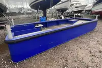 بحری جہاز فروخت کے لیے
