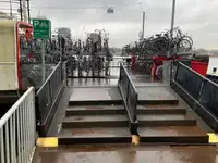 بحری جہاز فروخت کے لیے