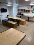 سپلائی جہاز فروخت کے لیے