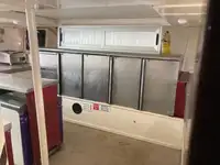 بحری جہاز فروخت کے لیے