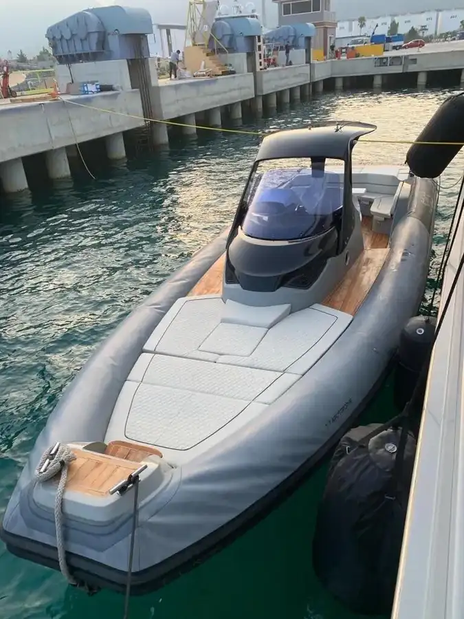 سخت inflatable کشتی فروخت کے لئے