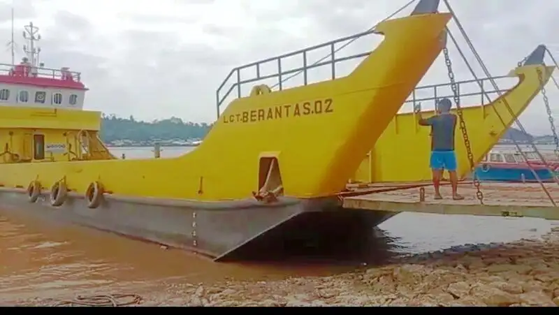 لینڈنگ کرافٹ، ٹینک فروخت کے لئے