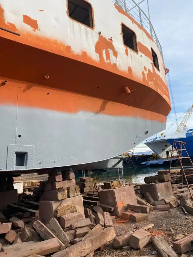 کشتی فروخت کے لئے