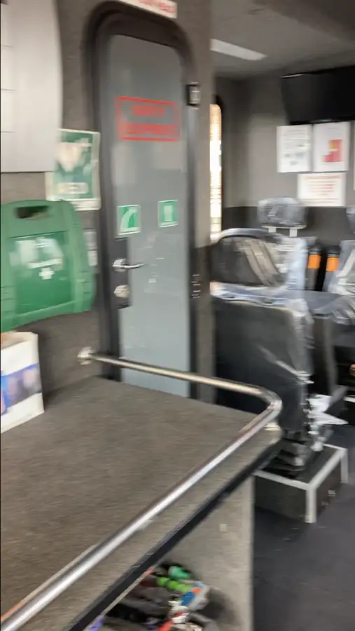 کنٹینر جہاز فروخت کے لئے