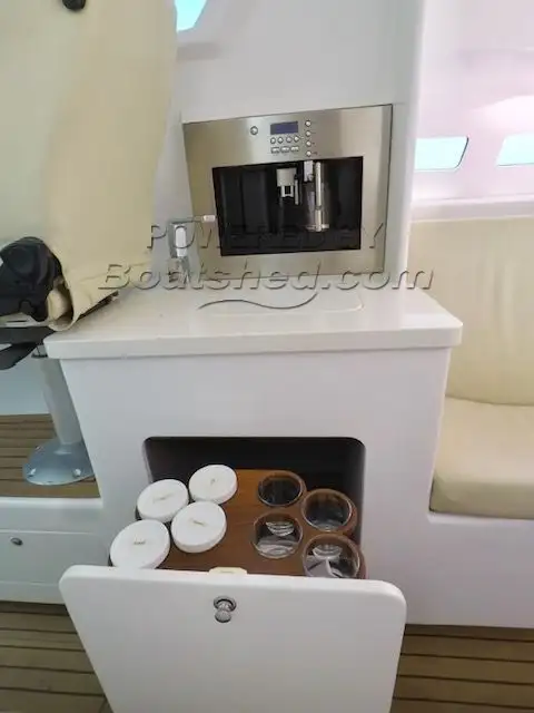 موٹر جہاز فروخت کے لئے