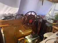 کام کی کشتیاں فروخت کے لئے