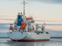 ریفر جہاز فروخت کے لئے